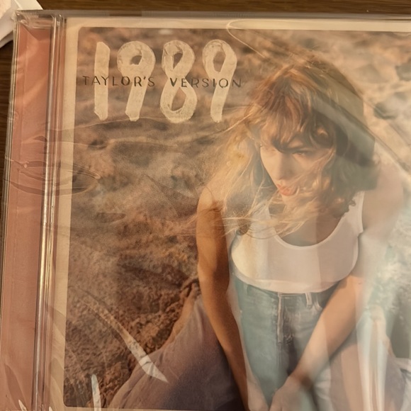 Brand New Unopened Taylor’s Version 1989 - Picture 4 of 4